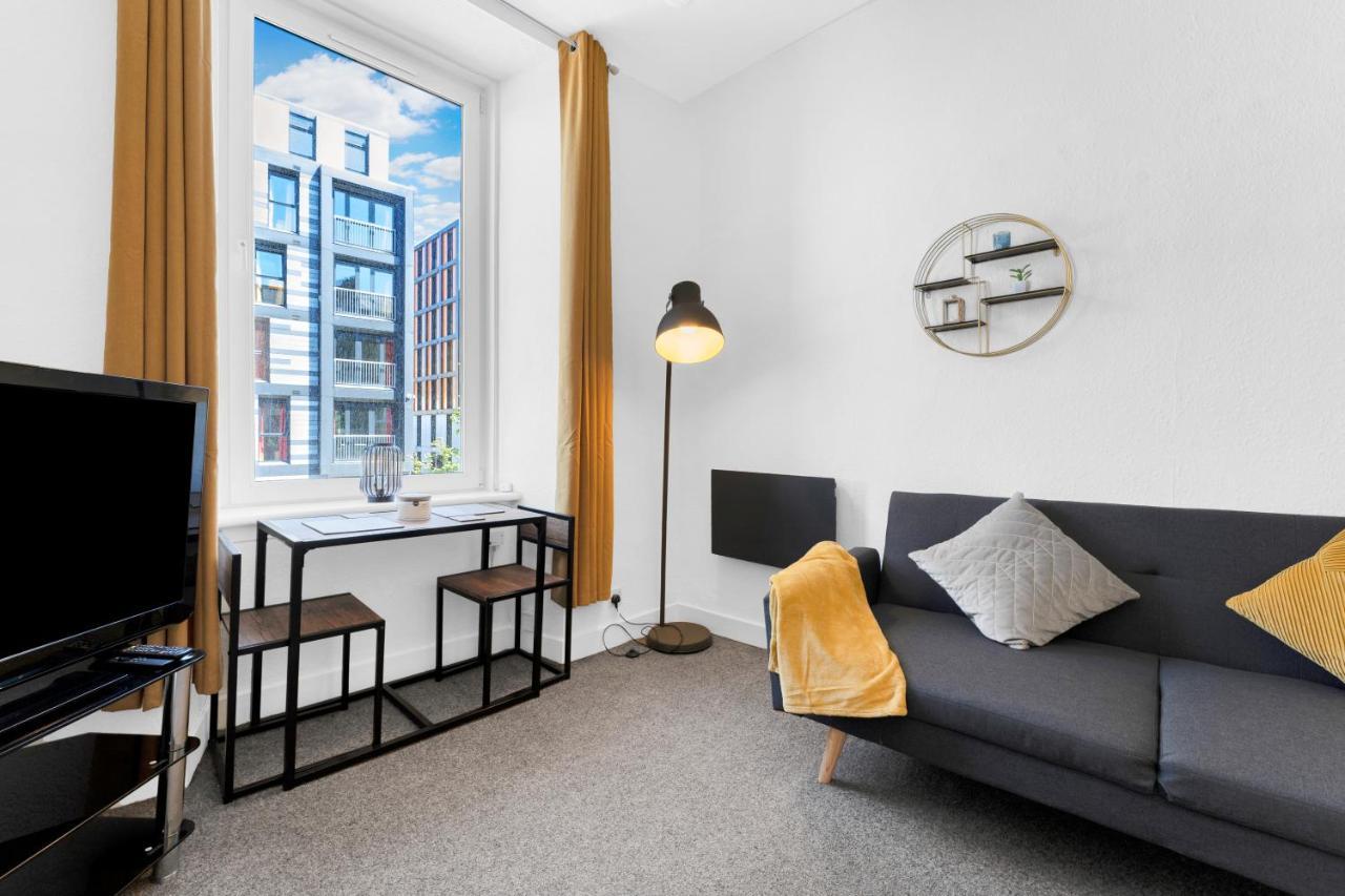 Modern & Spacious 1 Bedroom Apartment - Close To City Centre - Sleeps Up To 3 Guests Edinburgh Exterior foto